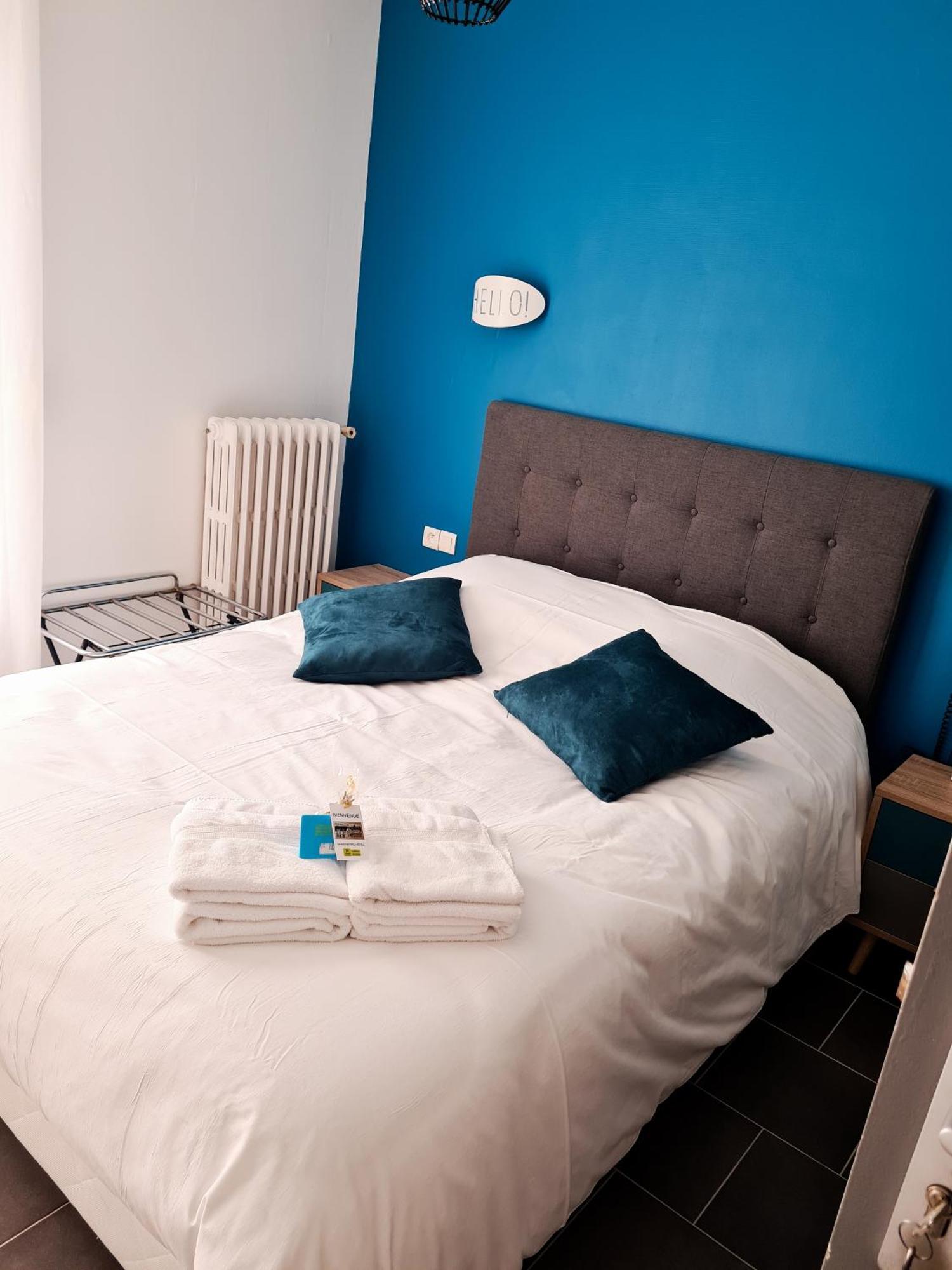 Hotel Logis Le Franco Belge Monthermé Pokój zdjęcie