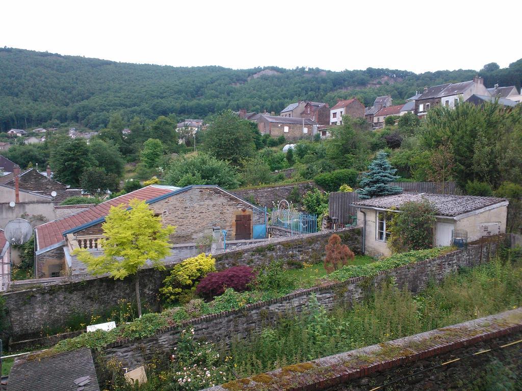 Hotel Logis Le Franco Belge Monthermé Zewnętrze zdjęcie