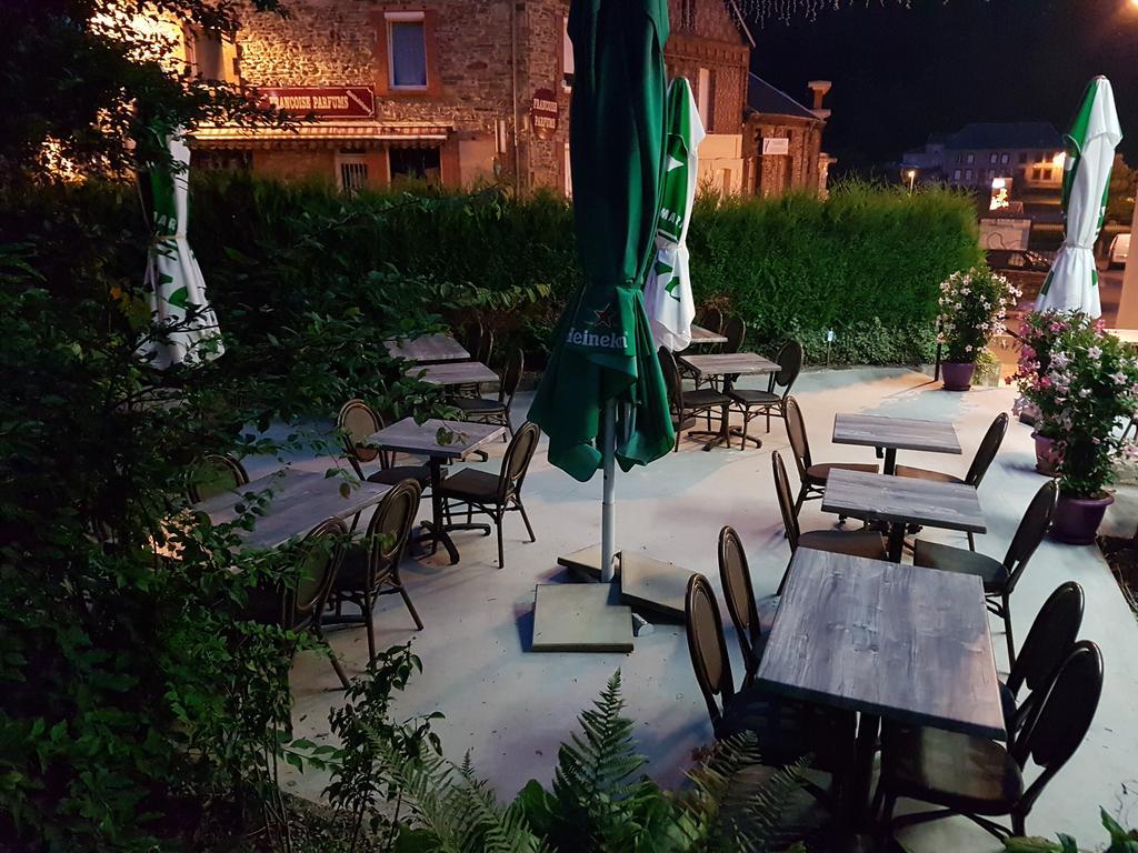 Hotel Logis Le Franco Belge Monthermé Zewnętrze zdjęcie