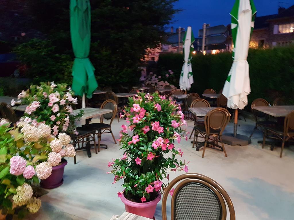 Hotel Logis Le Franco Belge Monthermé Zewnętrze zdjęcie