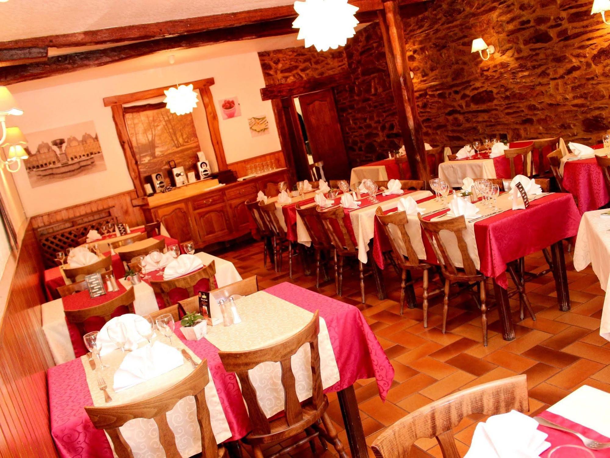 Hotel Logis Le Franco Belge Monthermé Zewnętrze zdjęcie
